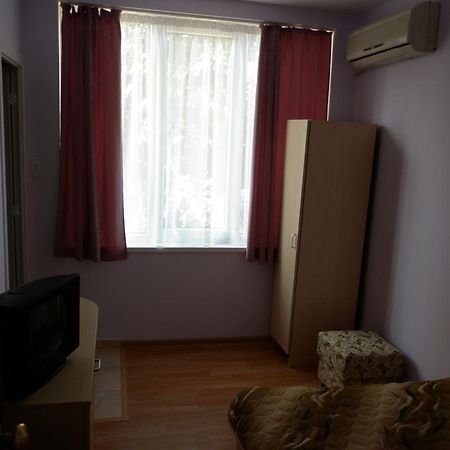 Ivanova Cheshma Guest House Warna Exterior foto
