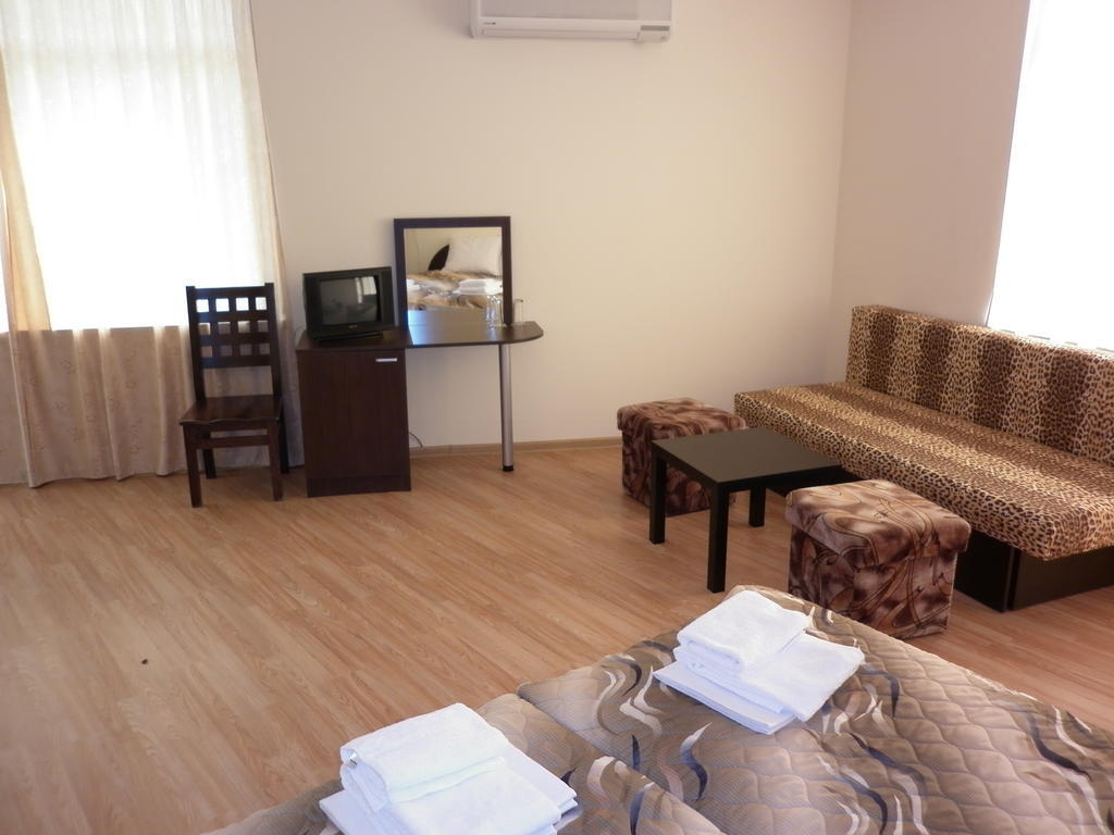 Ivanova Cheshma Guest House Warna Exterior foto