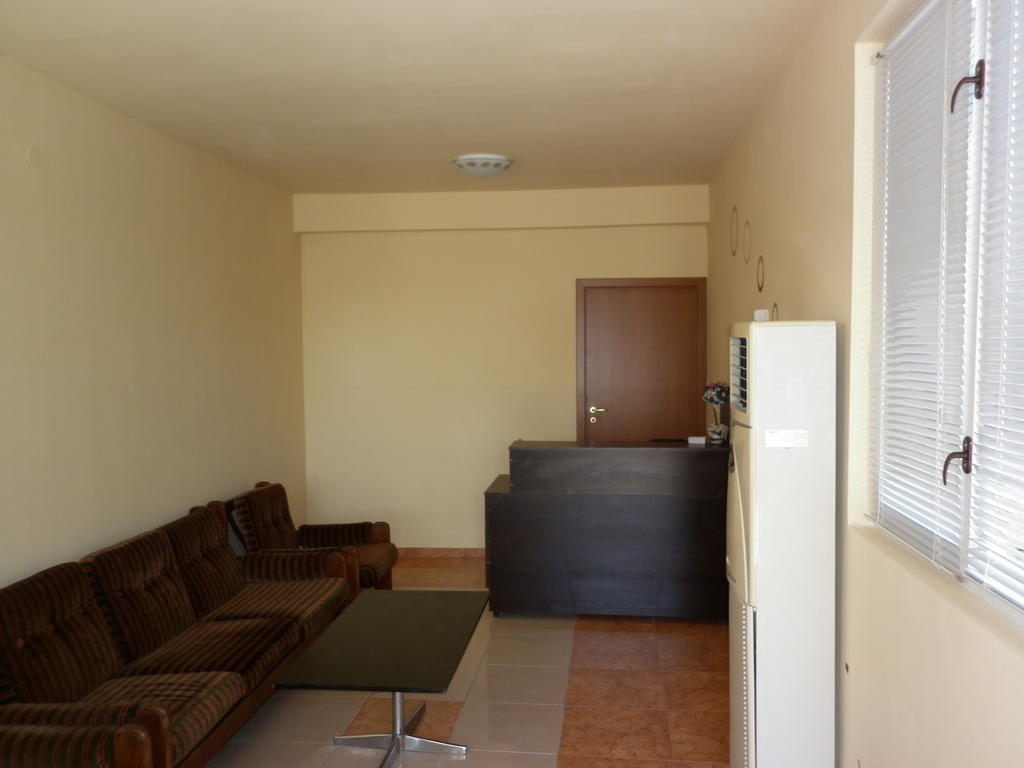 Ivanova Cheshma Guest House Warna Exterior foto